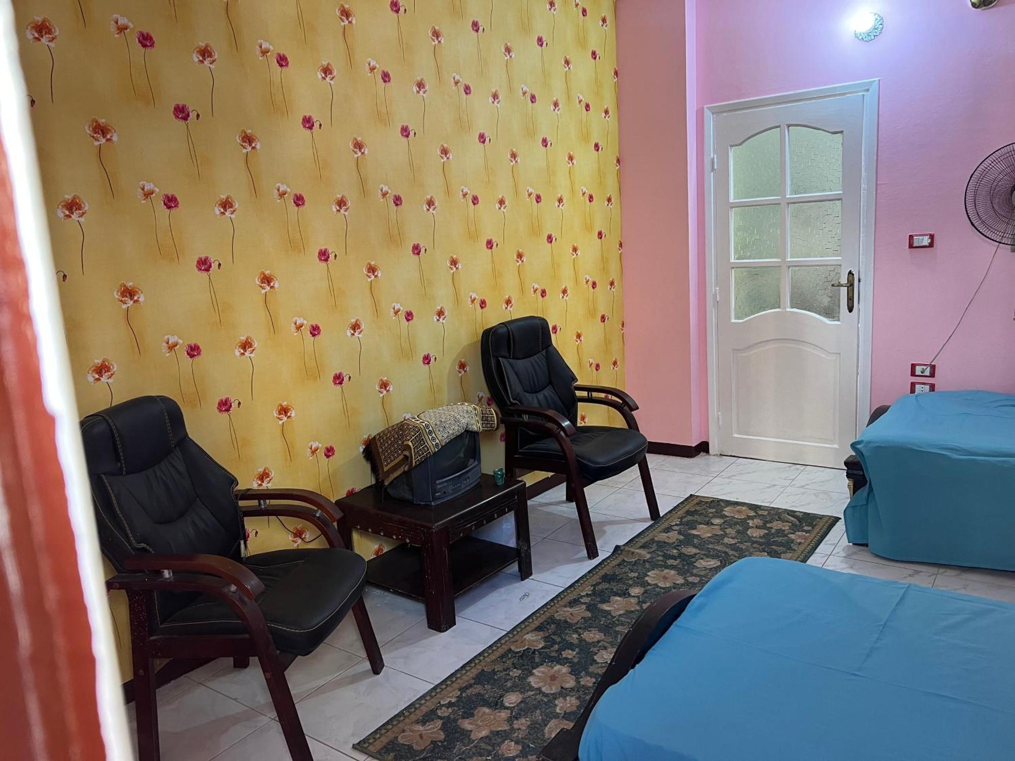 Shkh 180 Meter: Nile View With Full Amenities *
