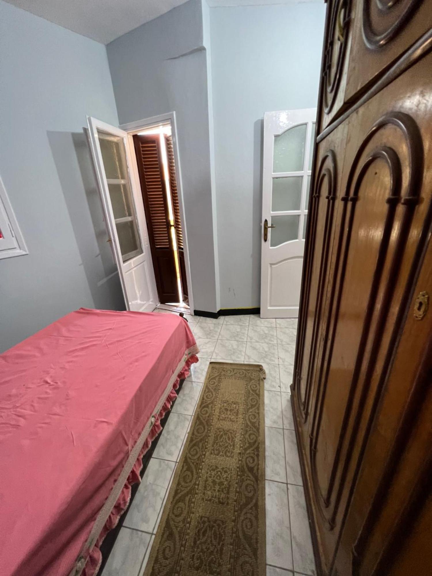 Shkh 180 Meter: Nile View With Full Amenities